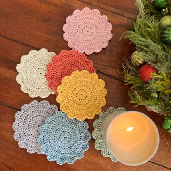 Ročno kvačkani Podstavki - Več barv - Set 4 ali 7